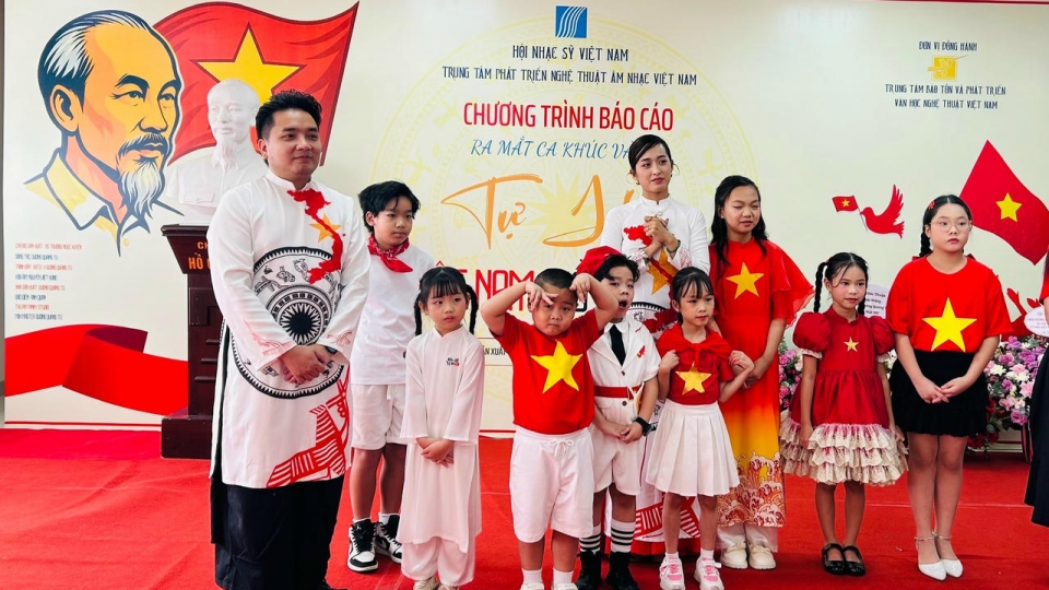 MV in praise of Vietnam and Ho Chi Minh released to celebrate National Day